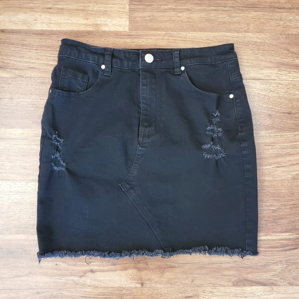 Just Quella Jean Skirt Size 4-6 Black Pencil Mini